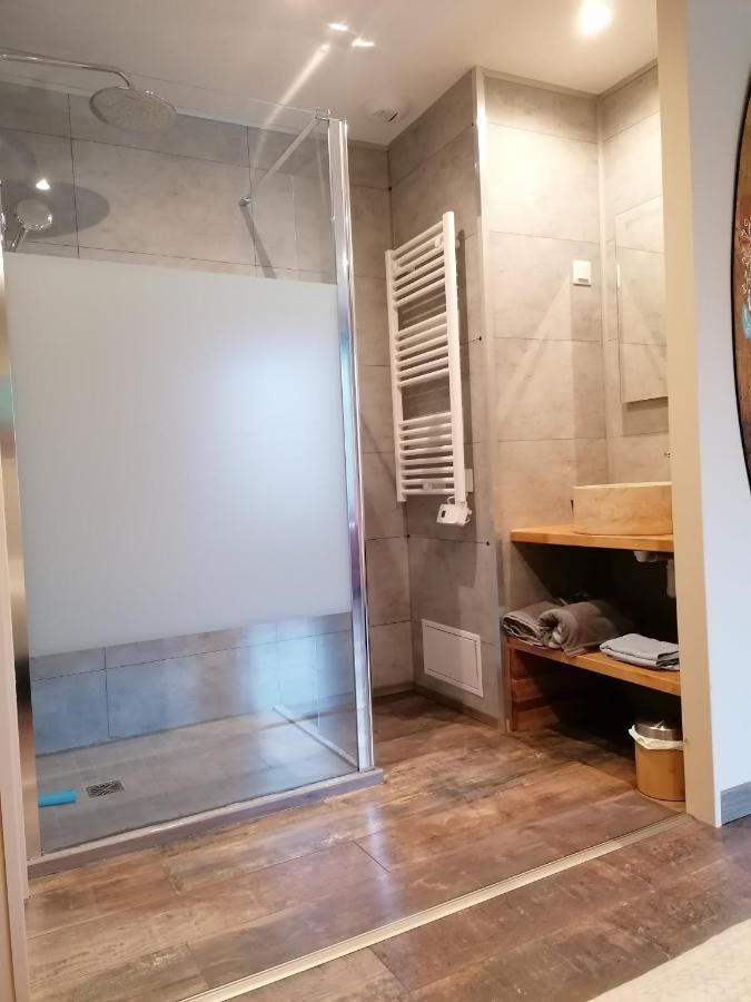 La Resiniere Bed & Breakfast Salles  Dış mekan fotoğraf