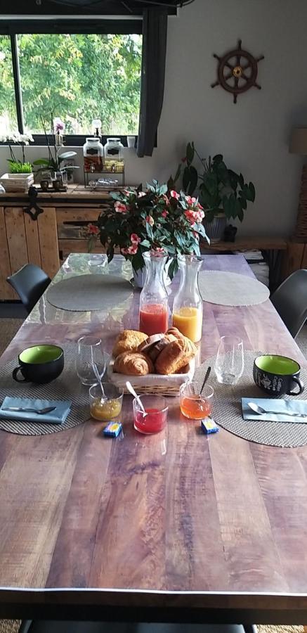 La Resiniere Bed & Breakfast Salles  Dış mekan fotoğraf