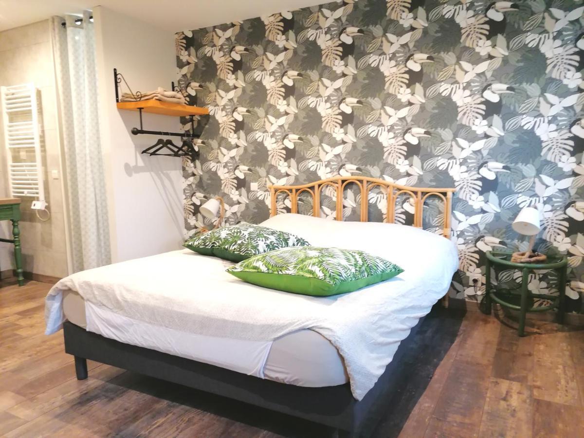 La Resiniere Bed & Breakfast Salles  Dış mekan fotoğraf